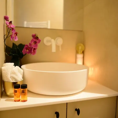 Balinese Cityflat Ac Apartment